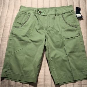 New with tags, Worn Jeans Bermuda shorts, size 14